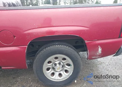 2005 Chevrolet Silverado 1500 Ls z USA, uszkodzony, nr VIN 2GCEC13T151182568